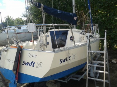 swift 18 stern.jpg