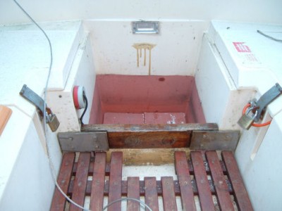 outboard well 002a.jpg