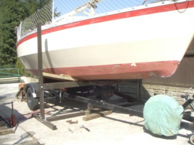 boat lift with trailer.JPG